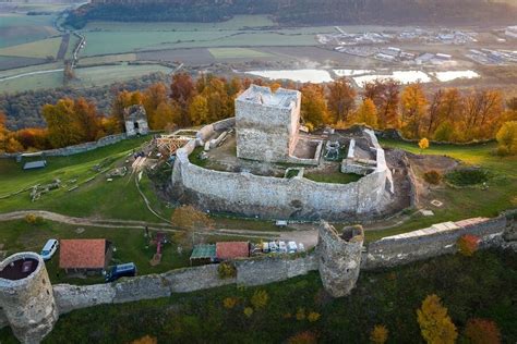 Šarišský hrad a okolie