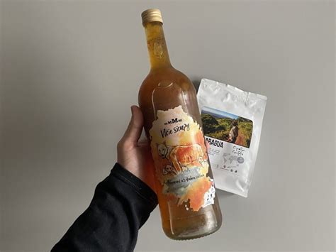 Ilustrácia rôznych druhov ovocia a korenia na prípravu punču