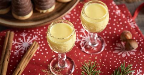 ingrediencie na vaječný likér nad parou