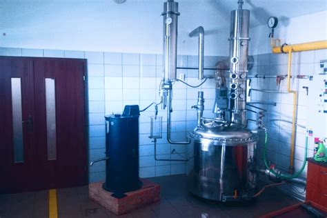 Vákuová destilácia vína