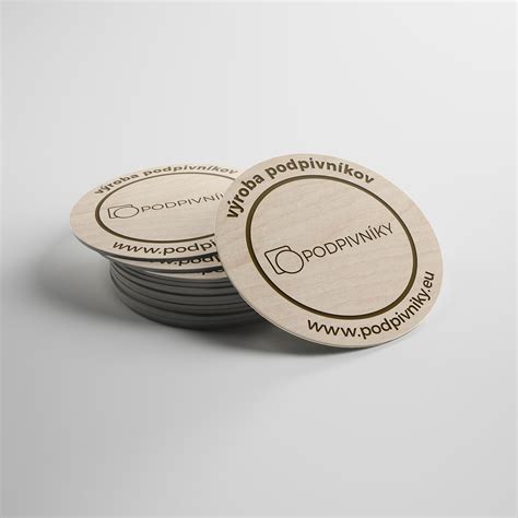 Drevený otvárač a podpivník s gravírovaním