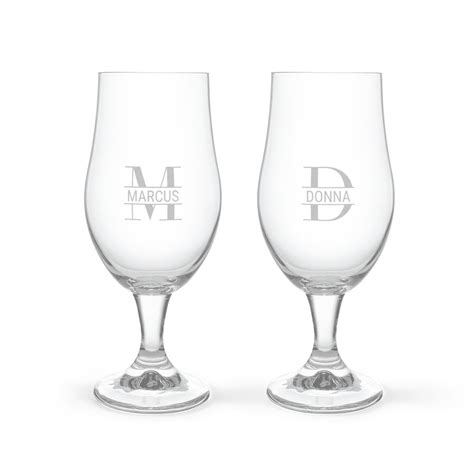 rozmanité pivné sady s gravírovanými pohármi