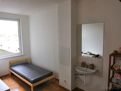 Obrázok znázorňujúci rodinu s dieťaťom s FASD