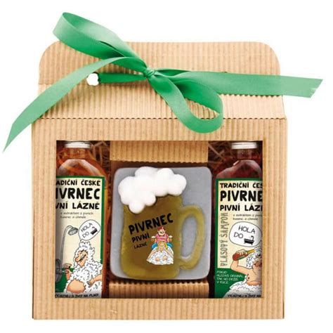 Ilustrácia rôznych produktov pivnej kozmetiky