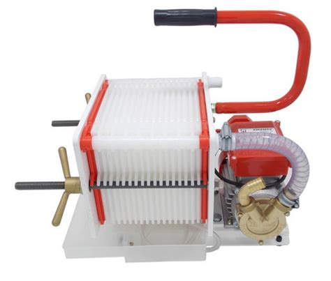 Diagram samospádového filtra na víno