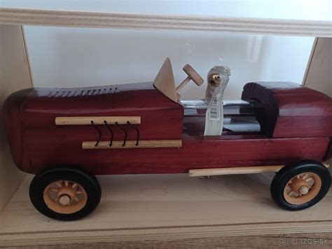 Luxusná fľaša s alkoholom