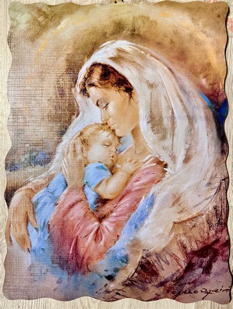 žena s dieťaťom popíjajúca víno