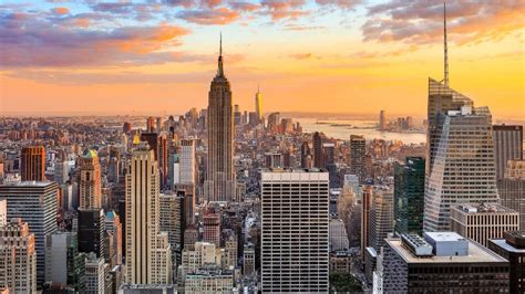 Ilustrácia Manhattan koktailu