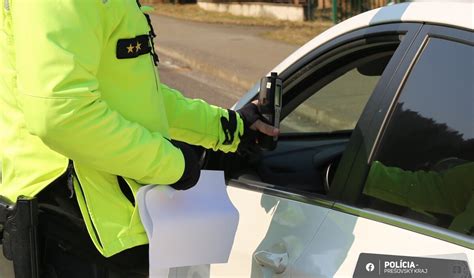 Ilustračná fotografia policajnej kontroly alkoholu