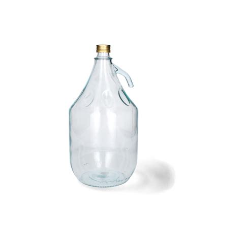 Sklenené demižóny s víno na uskladnenie