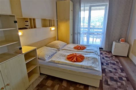 Interiér útulnej izby v penzióne