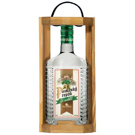 Fľaša Juniperus Trenčianska Borovička v drevenom obale