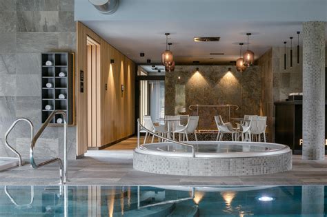 Interiér wellness centra s pivným kúpeľom