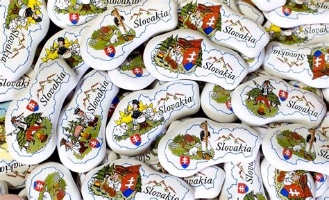 Logo Heineken s tradičným slovenským motívom