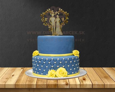 Svadobný pár pri rumovom kútiku