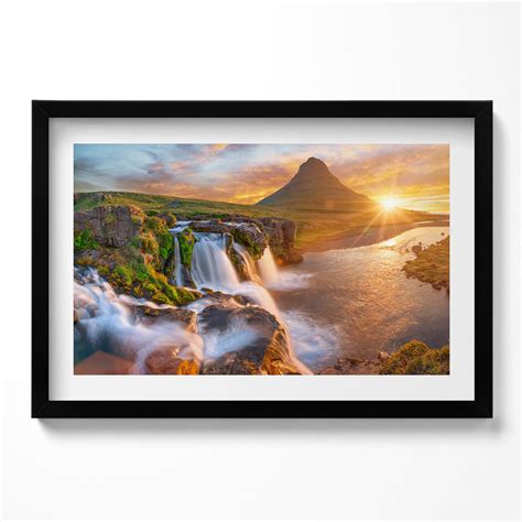 Snehová krajina pri západe slnka