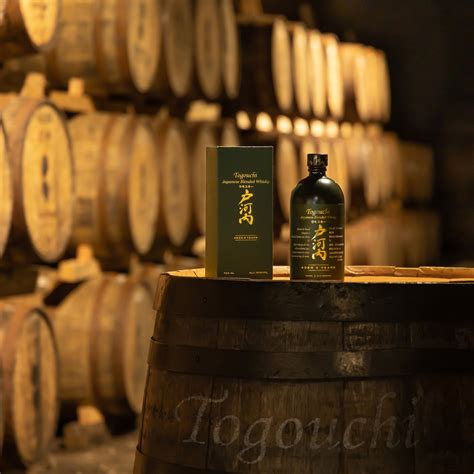 Ilustrácia sudov na zrenie whisky