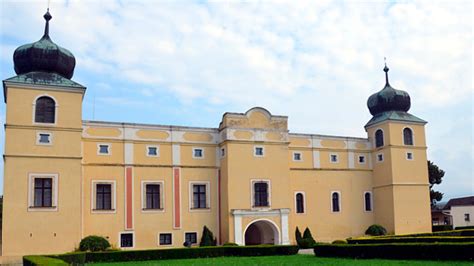 Kaštieľ v Brunovciach