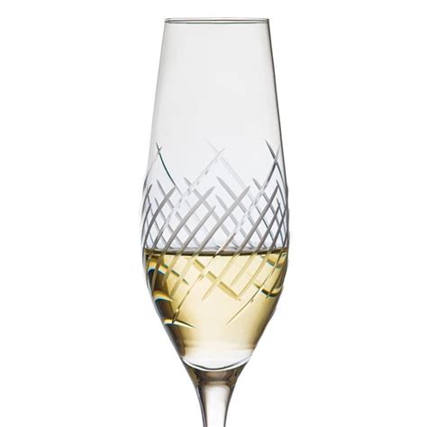 Rôznorodé krištáľové poháre od rôznych výrobcov